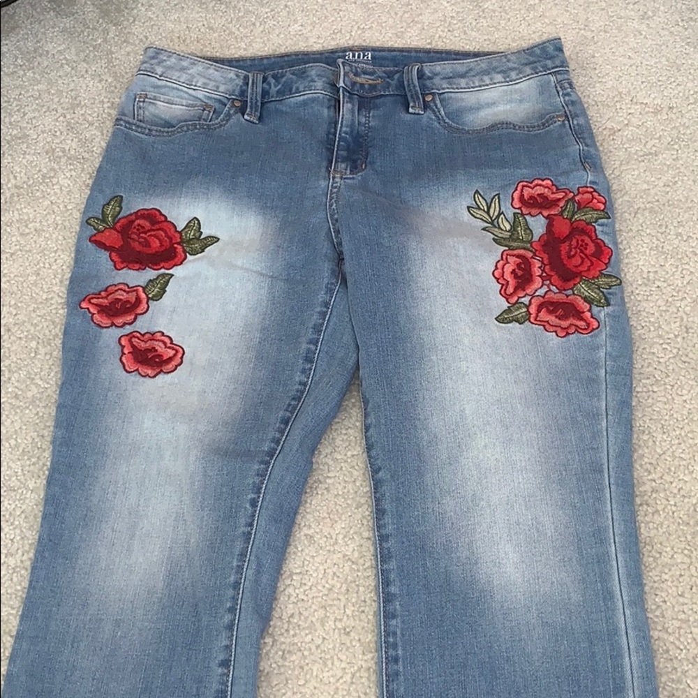 Light floral jean capris
